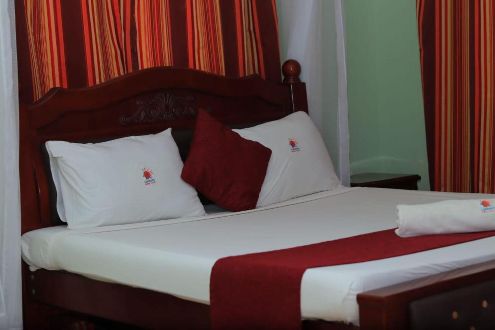 Lambada Holiday Resort Mombasa Mtwapa Bagian luar foto