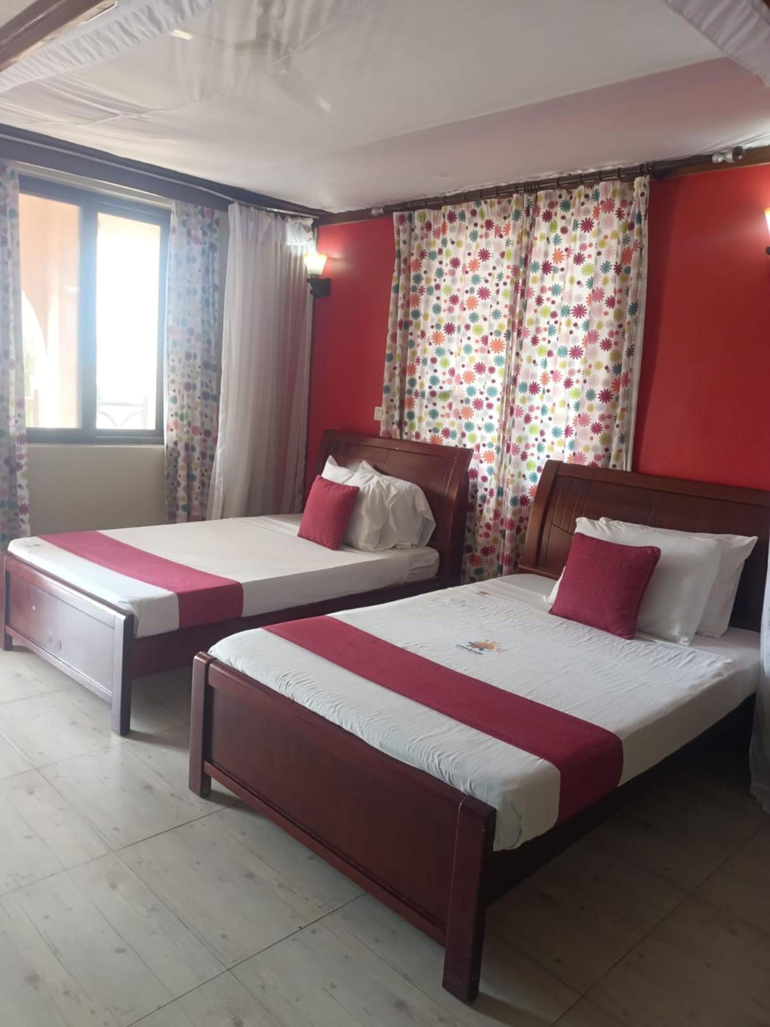 Lambada Holiday Resort Mombasa Mtwapa Bagian luar foto